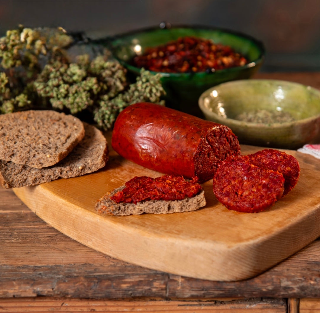 Nduja Suino Nero Aspromonte su tagliere con pane